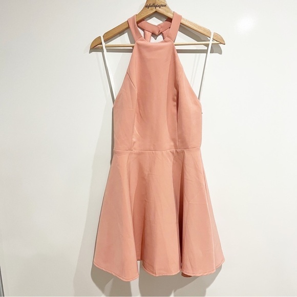 NWT Revolve x NBD Leo Blush Mini Halter Dress - Picture 4 of 11